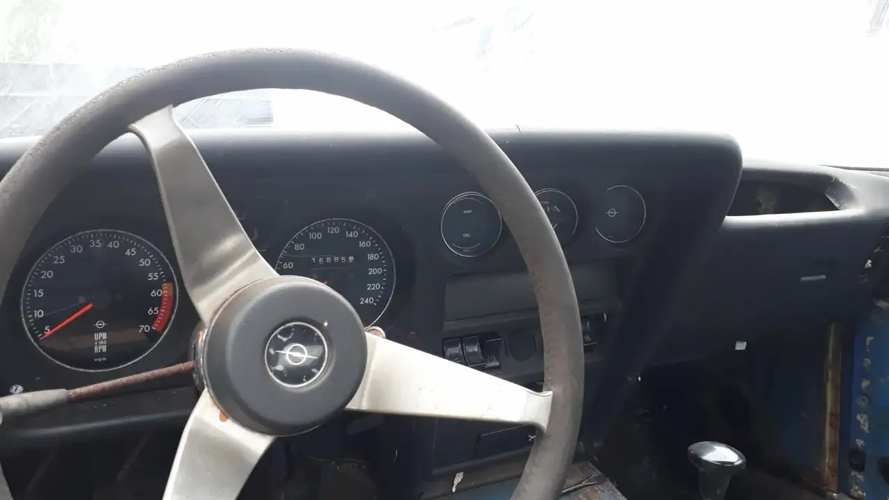 Opel GT 1900, foto 3
