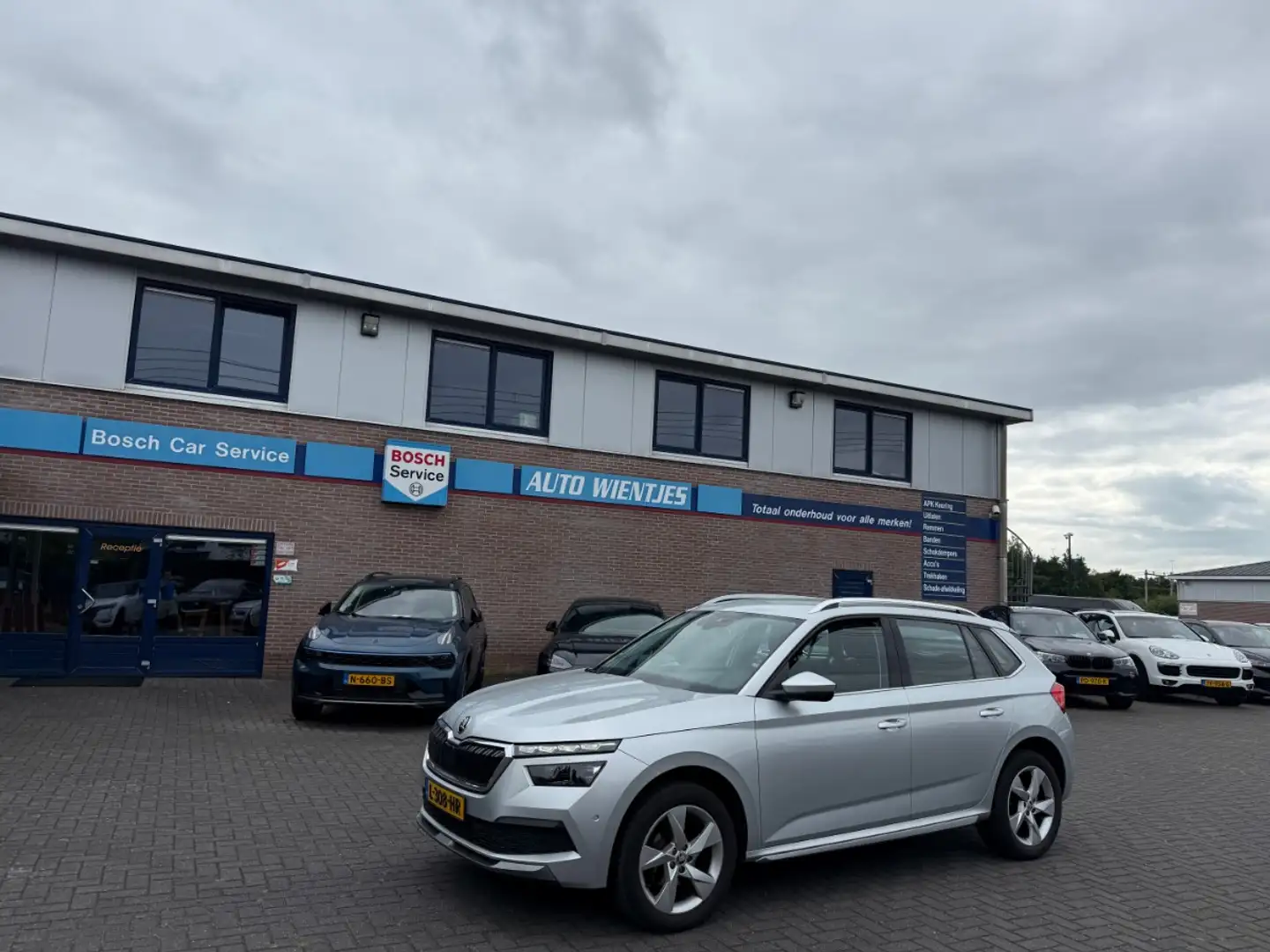 Skoda Kamiq 1.6 TDI 85kw | Business | Airco-Ecc | Navi | Carpl Grijs - 2