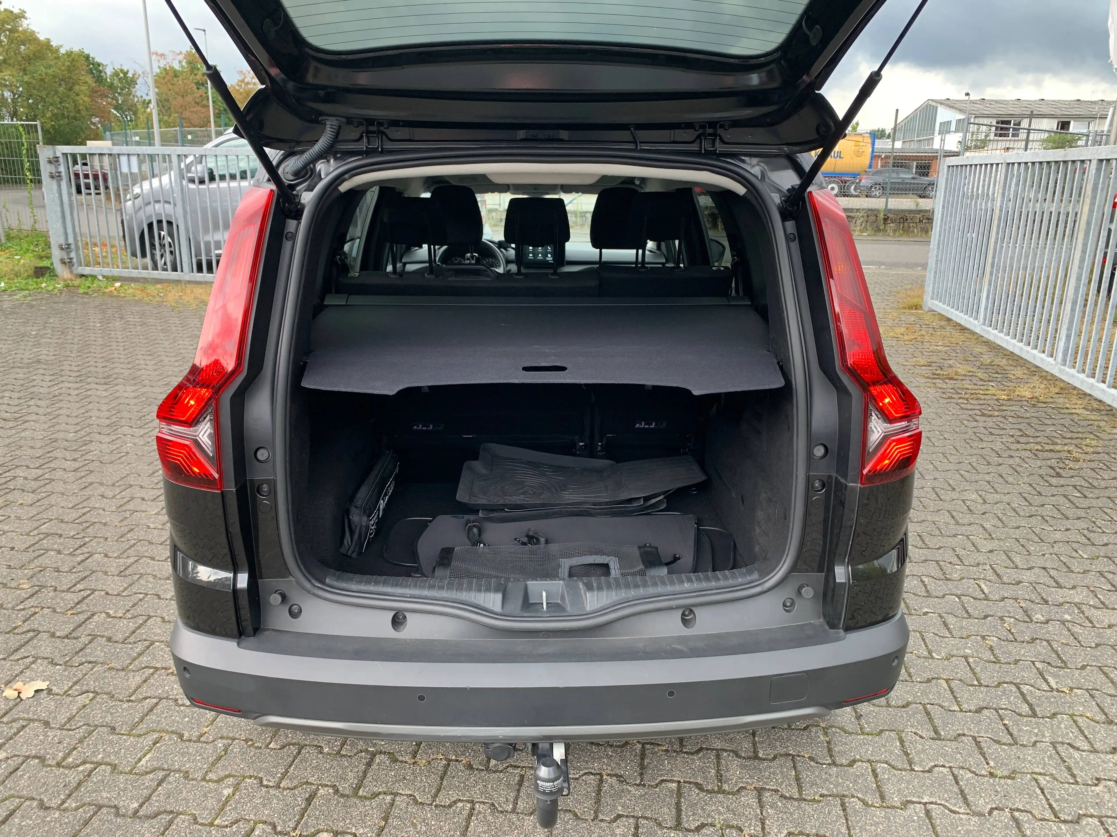 Dacia Jogger Extreme Alu-Klima-PDC v+h und R.Kamera-Navi — photo 11