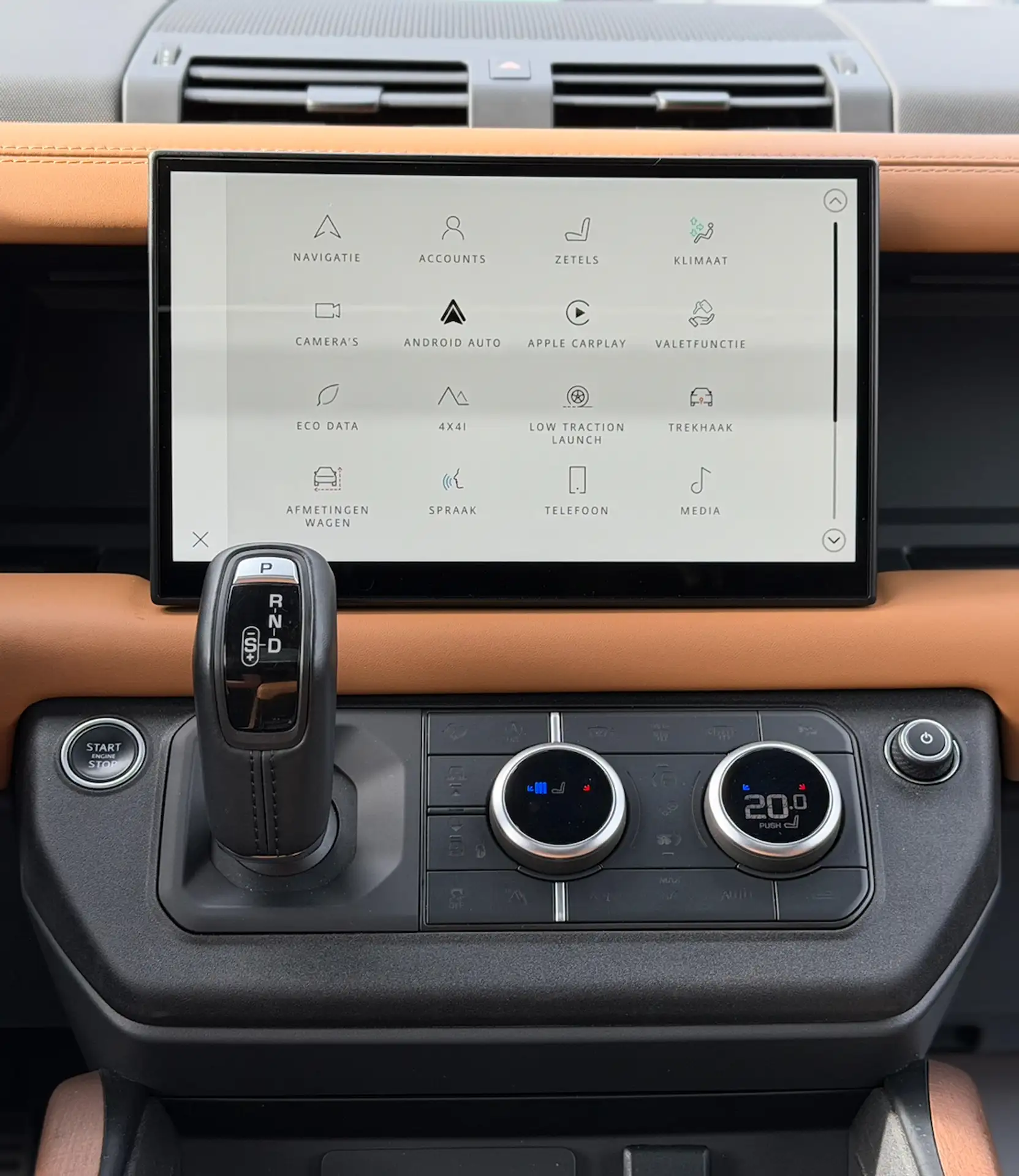 Land Rover Defender D300 KAHN PANO MERIDIAN 360°CAM VERWAMD EN GEVENTILEERD LEDER — 10/20