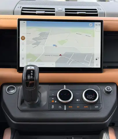 Land Rover Defender view 11