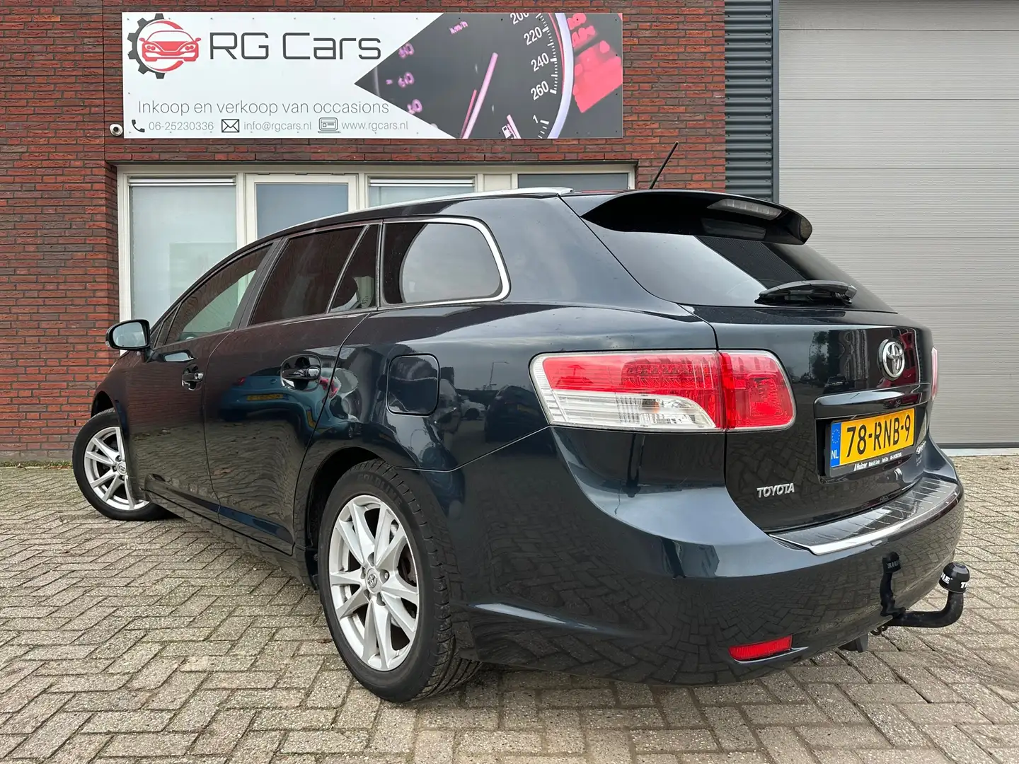 Toyota Avensis Wagon 2.0 VVTi Business / Camera / Navi / Cruise / Grijs - 2