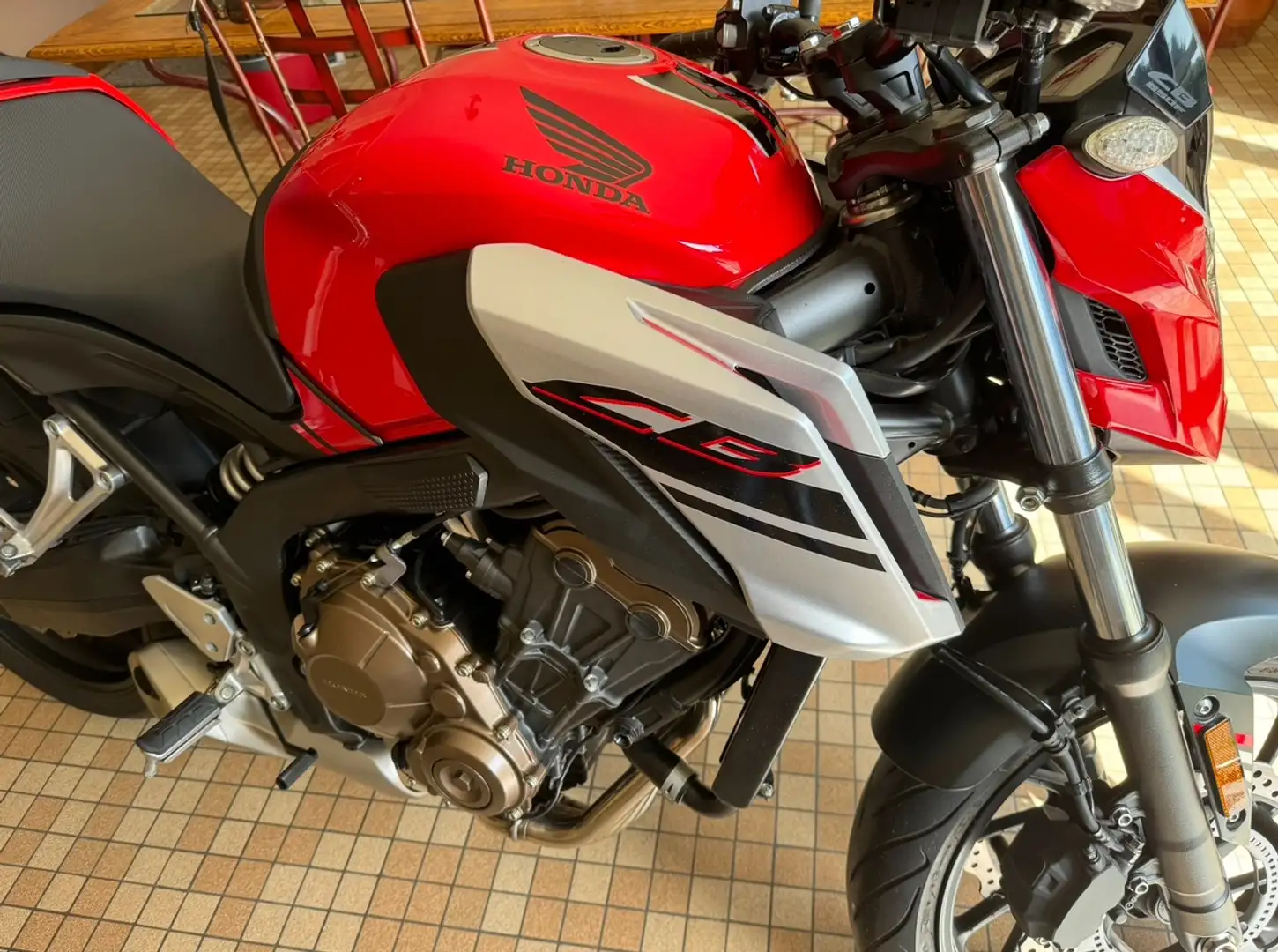 Honda CB 650 CB650F Piros - 1