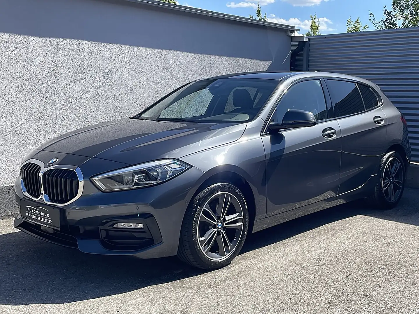 BMW 118 d SPORTLINE/LED/PARKASS/RÜ.KAM/LIVE.C.PRO/ALARM Grau - 1