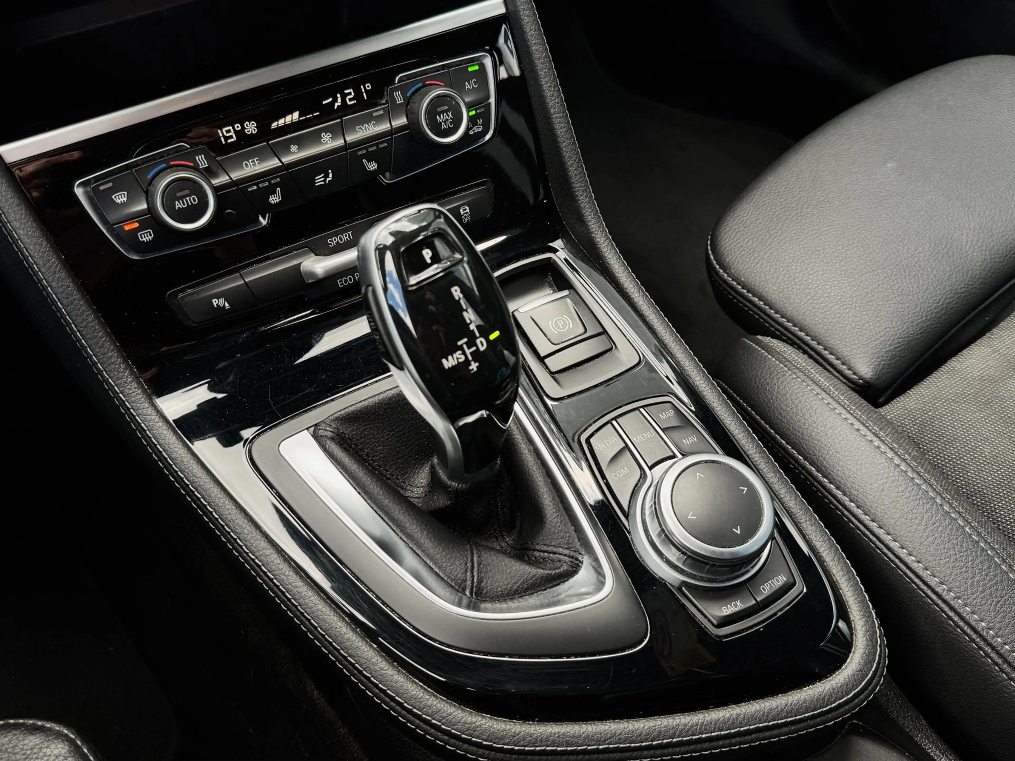 BMW 218 2-serie Gran Tourer 218i 7 persoons | M-Sport | LE — photo 15