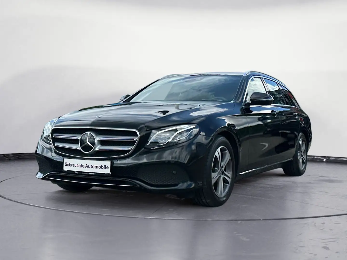 Mercedes-Benz E 50 AMG E 250 T Avantgarde Tempom.aktiv Glasdach Bluetoo Schwarz - 2