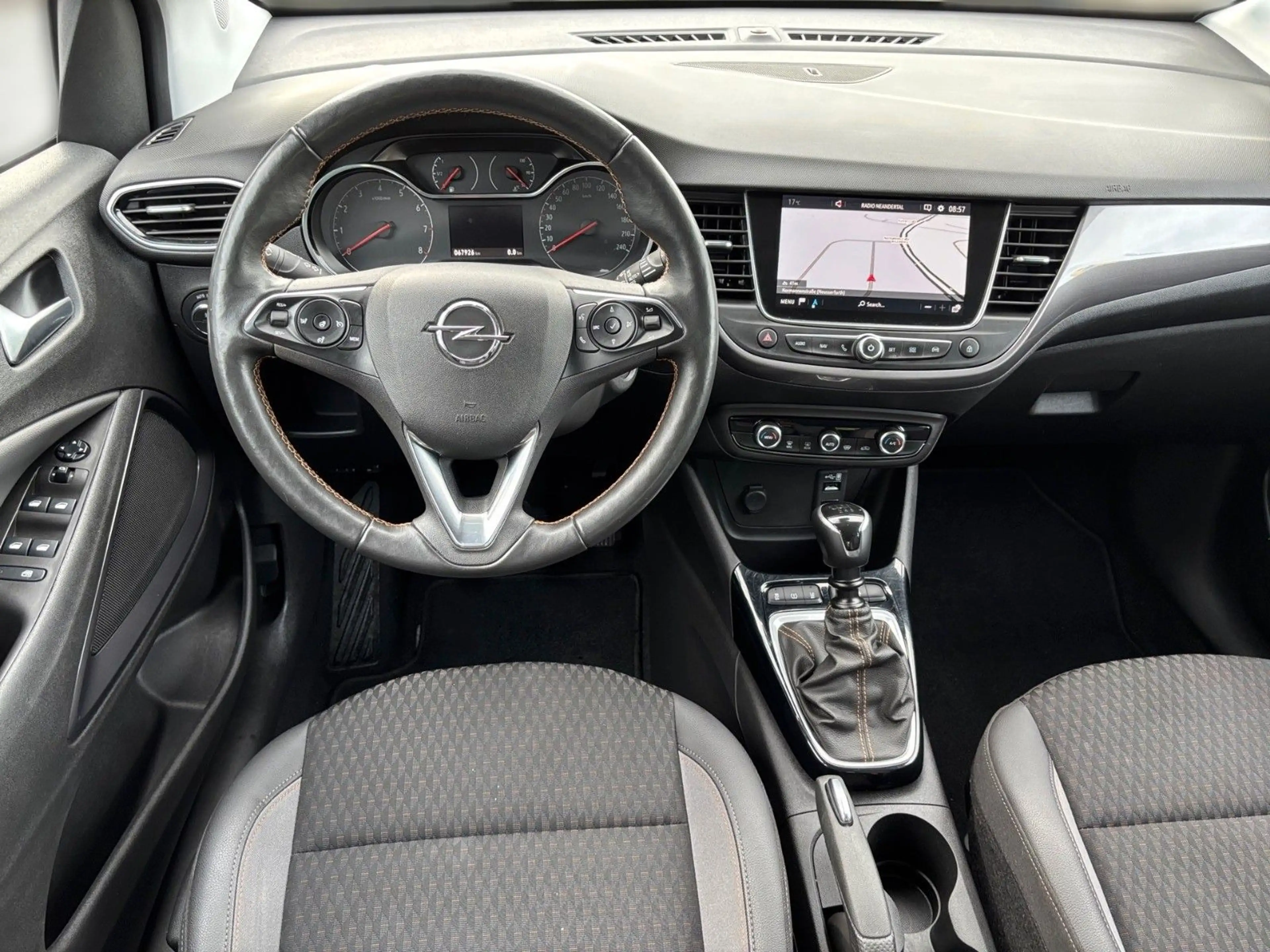 Opel Crossland X /Navi/FSE/PDC/SHZ/LHZ/4Season — photo 14