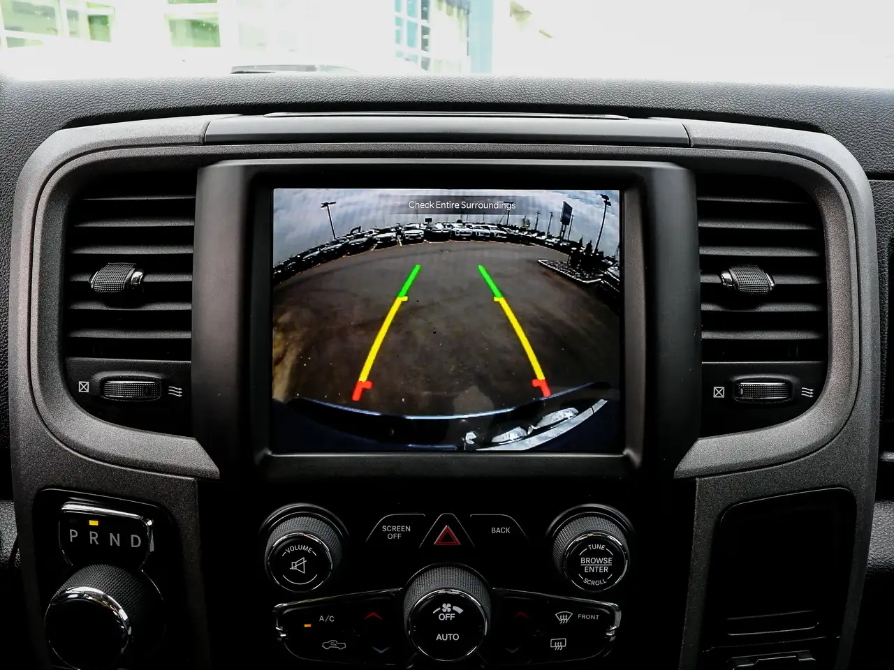 RAM 1500 снимка RAM 1500