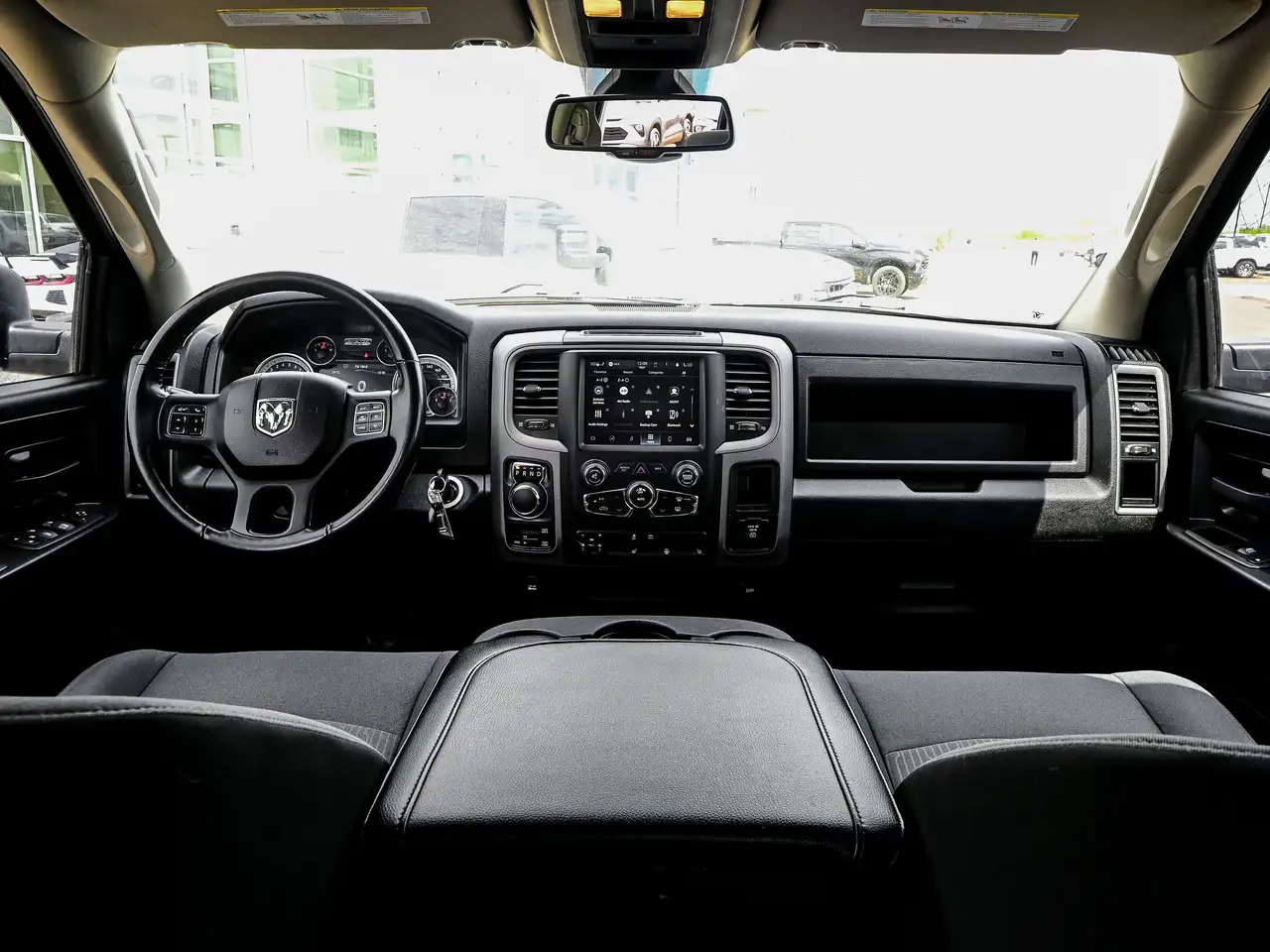 RAM 1500 снимка RAM 1500