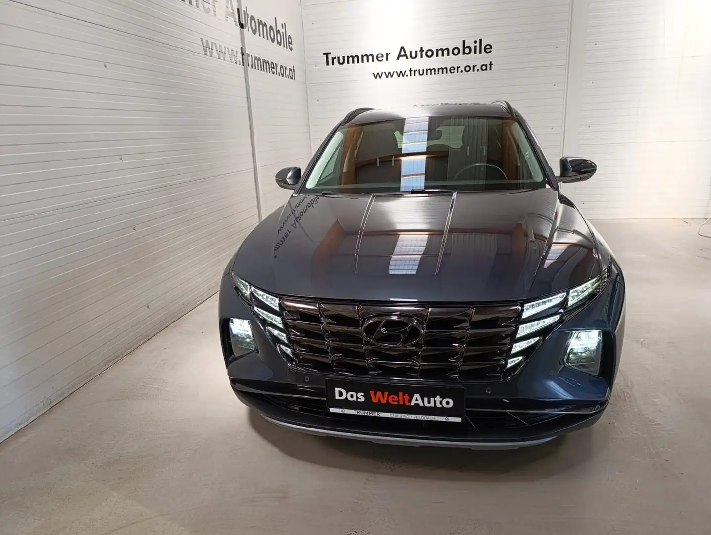 Hyundai TUCSON 1,6 T-GDI Hybrid 2WD Trend Line A Grau - 2