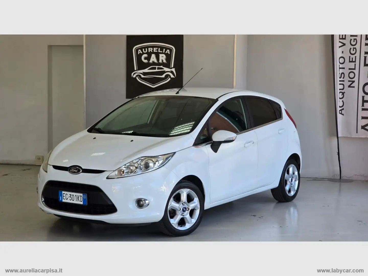 Ford Fiesta 1.2 82 CV 5p. Titanium Blanc - 1