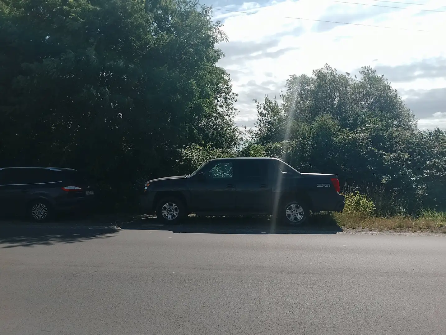 Chevrolet Avalanche V8 Schwarz - 1