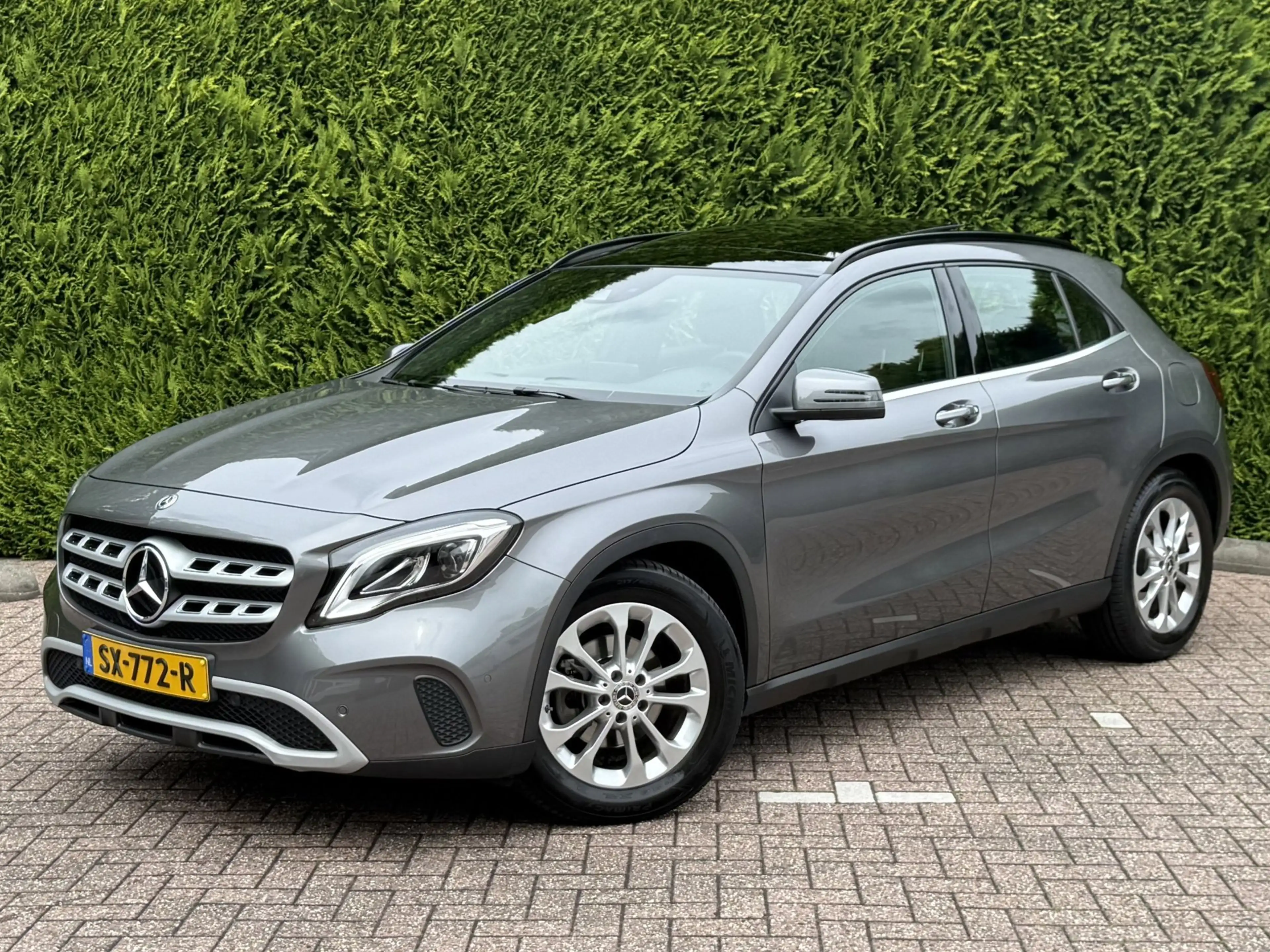 Mercedes-Benz GLA 180 | Business Solution + Ltd | Pano | Stoelverwarming — photo 13