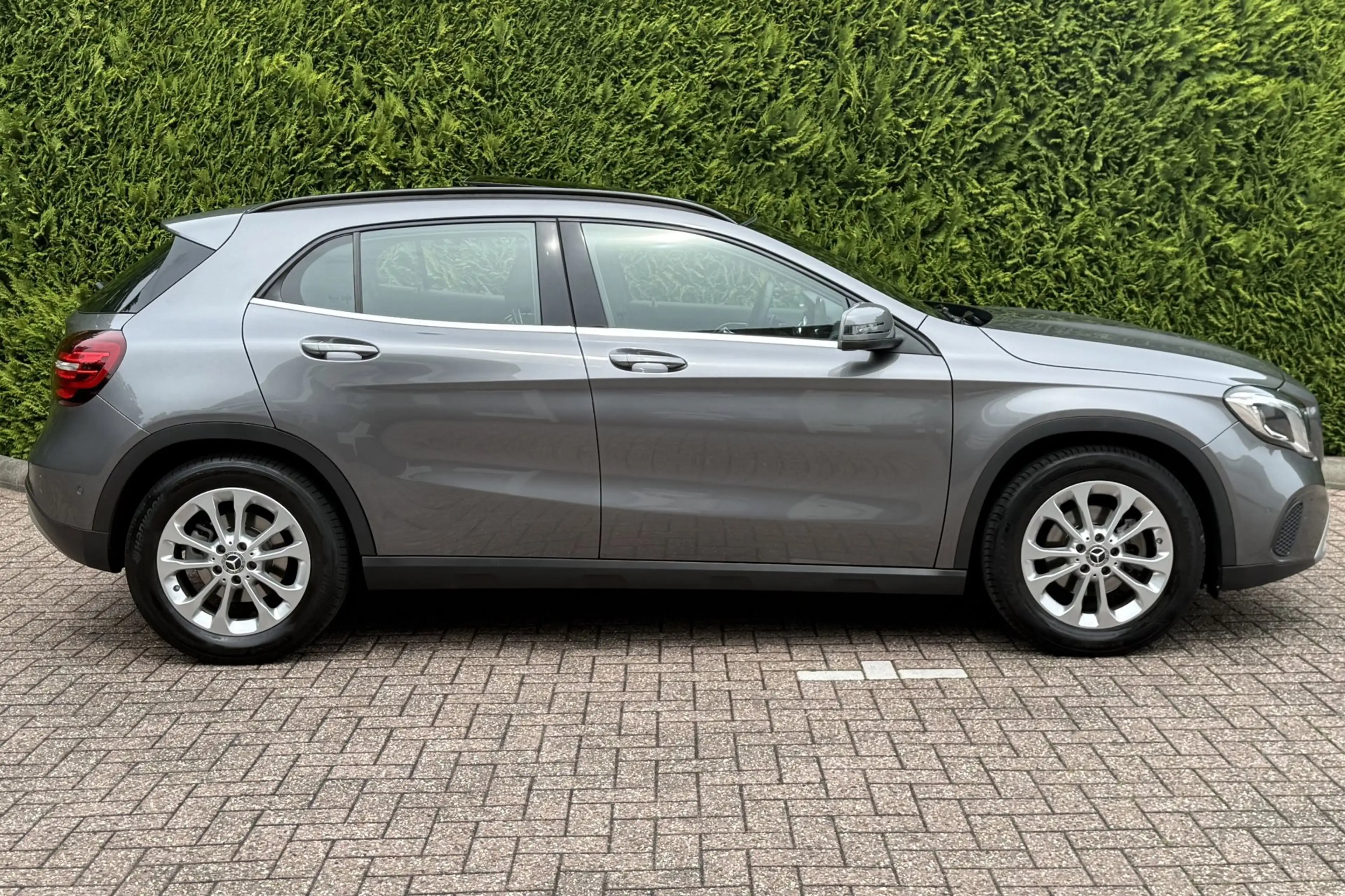 Mercedes-Benz GLA 180 | Business Solution + Ltd | Pano | Stoelverwarming — photo 3