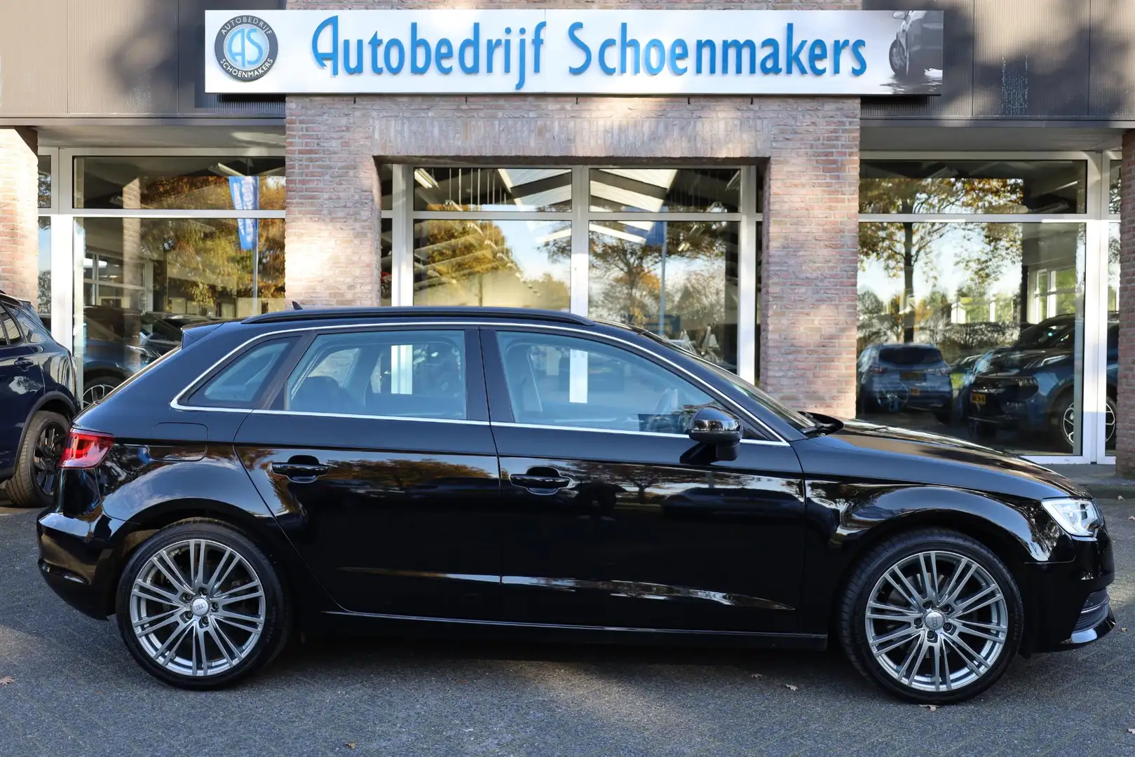 Audi A3 Sportback 1.8 TFSI quattro Ambition Pro Line S LEE Schwarz - 2