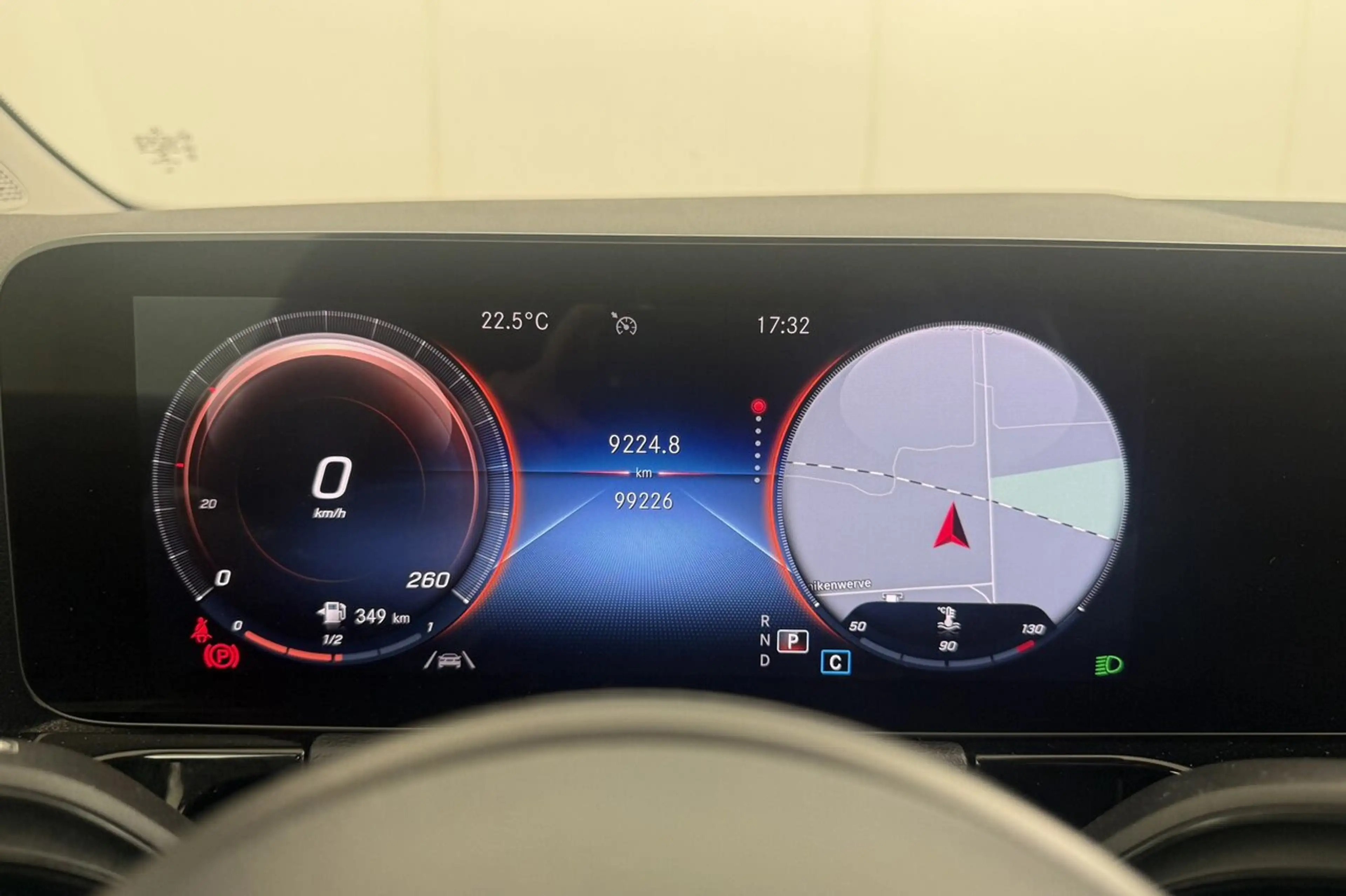Mercedes-Benz GLA 180 DCT 7-GTRONIC - NAVI - CAMERA - DAB — photo 15
