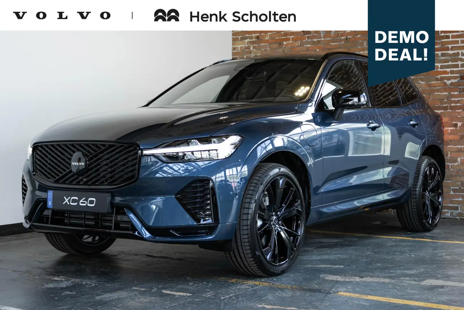 Volvo XC60 T6 Plug-in hybrid AWD Plus Black Edition | Adaptiv Blauw - 1
