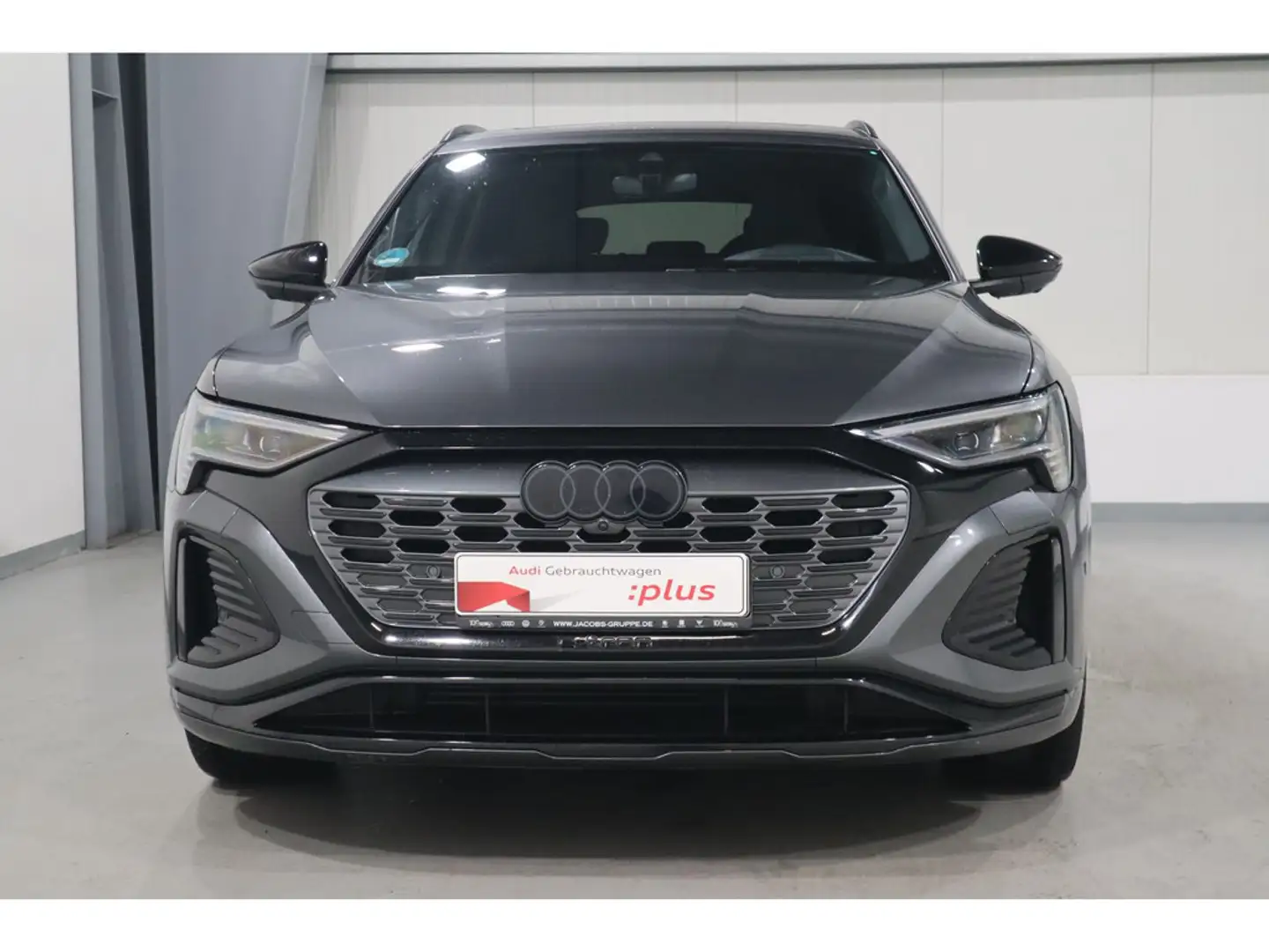 Audi Q8 e-tron Grau - 2