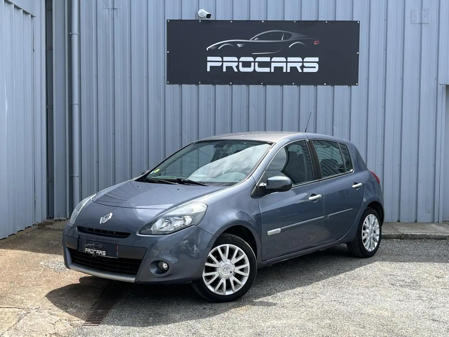 Renault Clio III 1.2 TCe 90 ch Dynamique Gris - 1