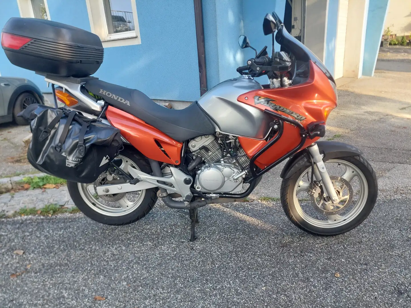 Honda Varadero XL 125ccm Top Zustand 2 Zylinder Mit Pickerl Silber - 2
