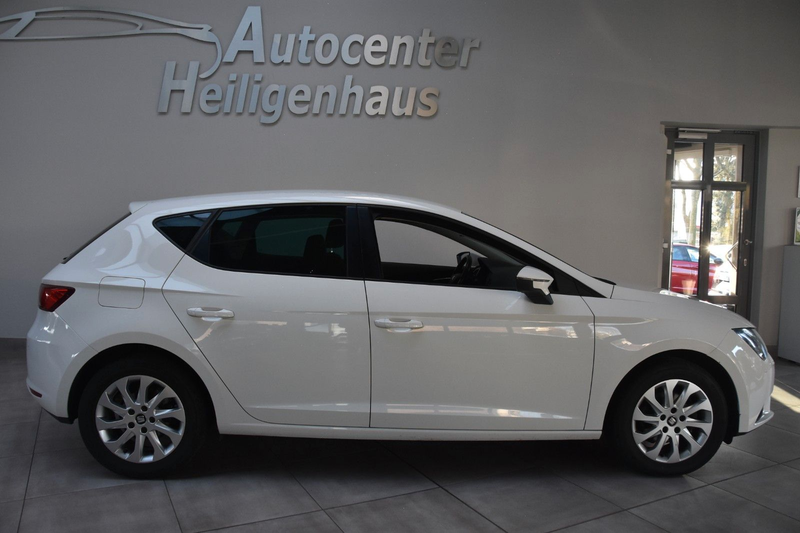 SEAT Leon Style 1.2 TSI Klima Bluetooth Tempo SHZ PDC — photo 2