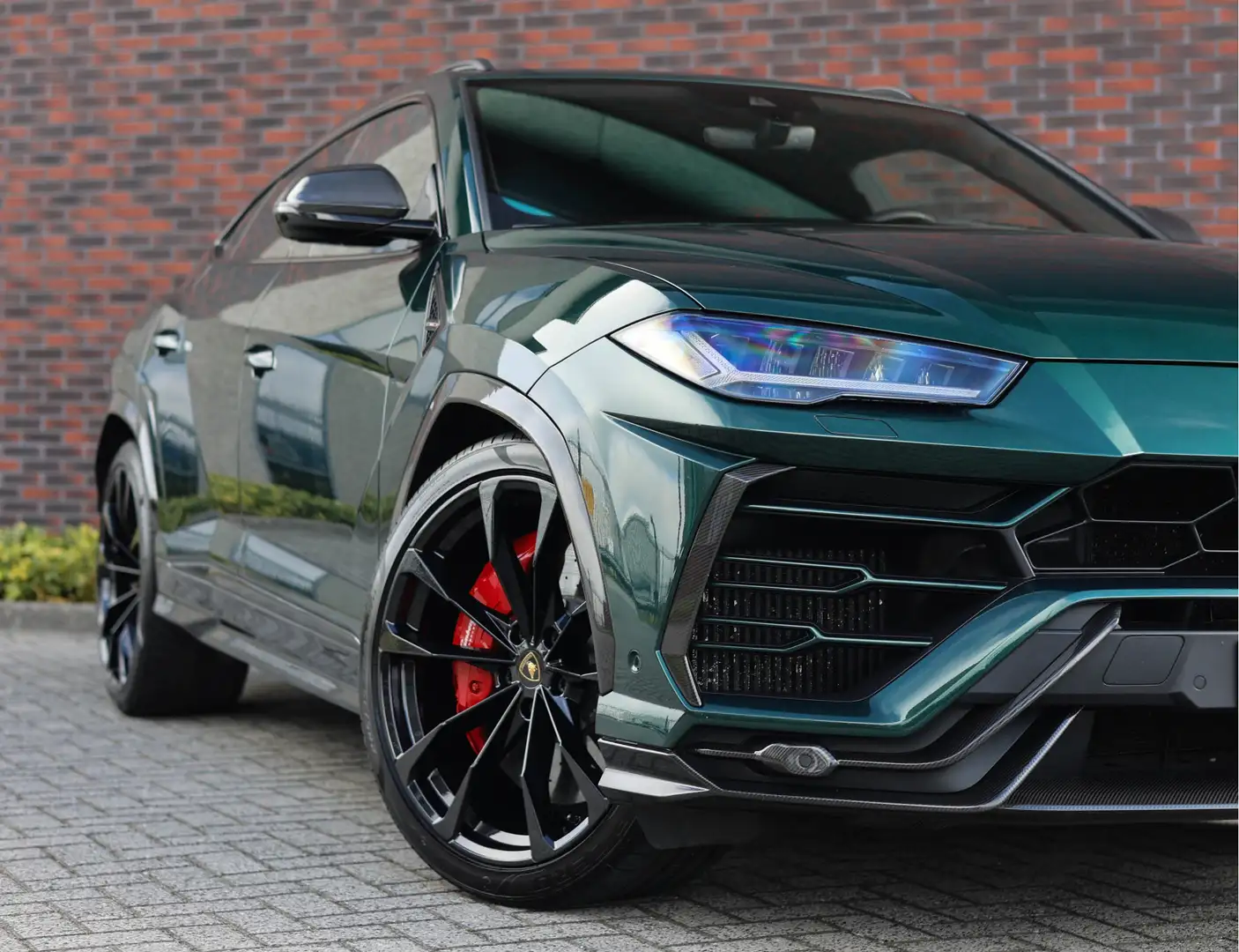 Lamborghini Urus 4.0 V8 | Carbon - ADAS - Pano - B&O - Massage Vert - 2