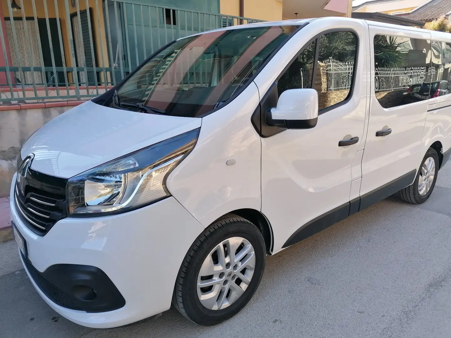 Renault Trafic Bianco - 1