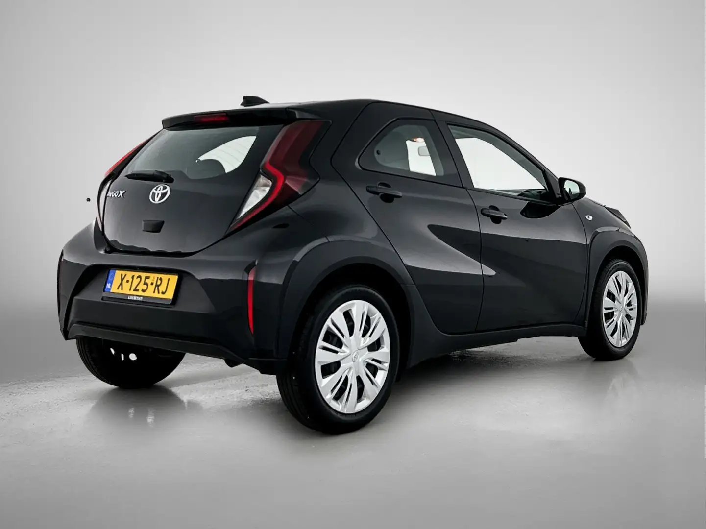 Toyota Aygo X 1.0 VVT-i S-CVT Automaat Play | Apple Carplay/Andr Zwart - 2