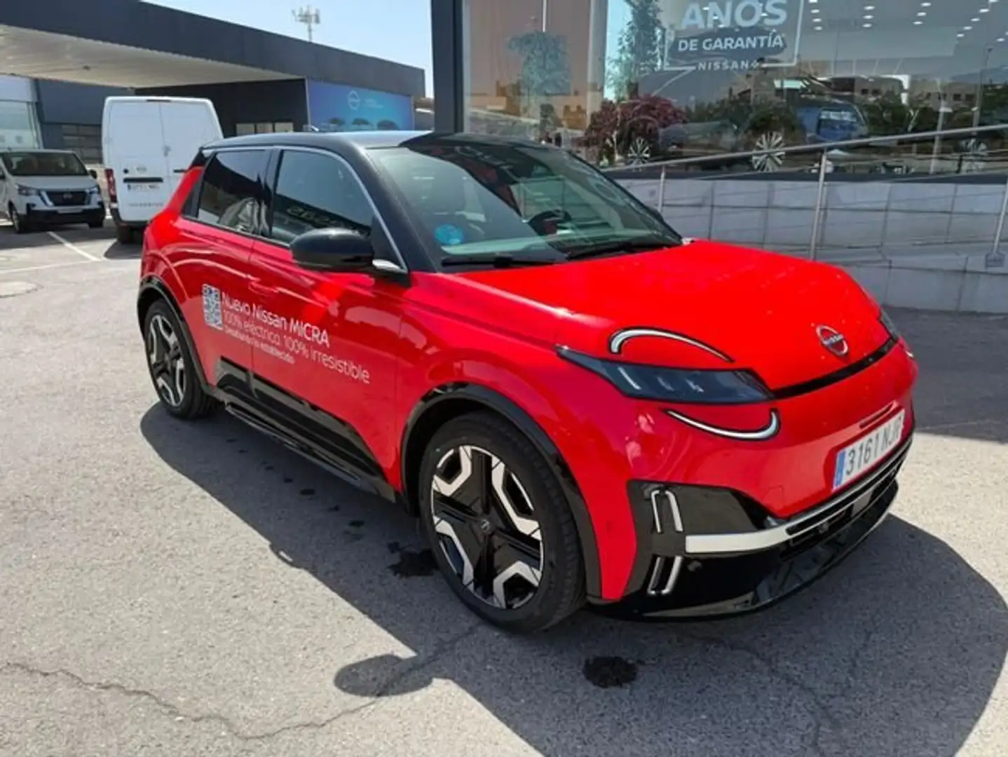 Nissan Micra Long Range Tekna 110kW 52kWh Rojo - 2