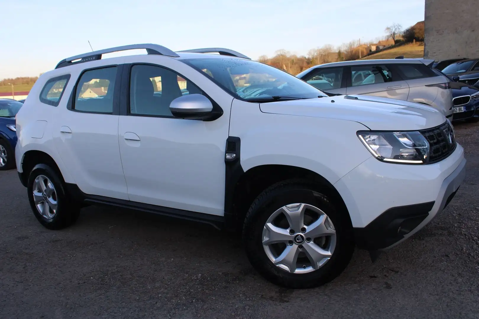 Dacia Duster CONFORT 4X2 DIESEL BOITE 6V GPS USB REGULATEUR BLU Wit - 1