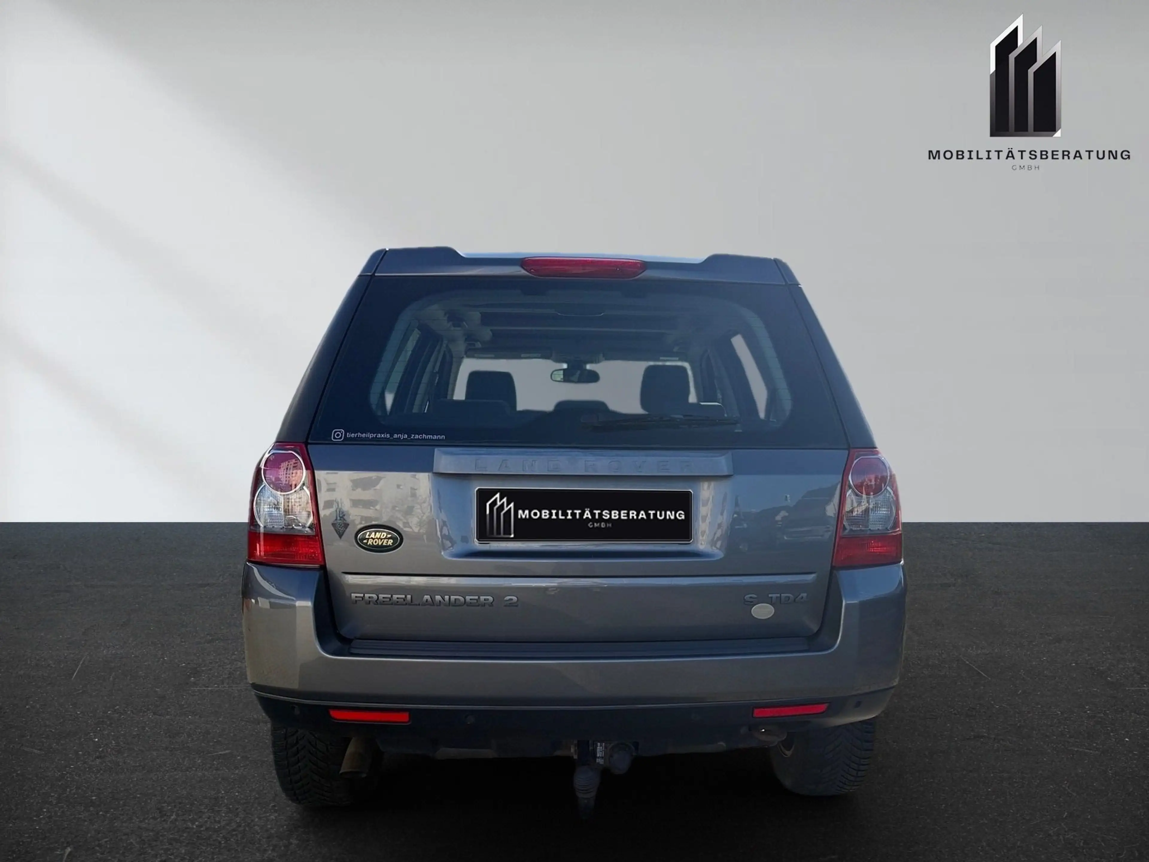 Land Rover Freelander 2 2.2 TD4 DPF S — photo 4