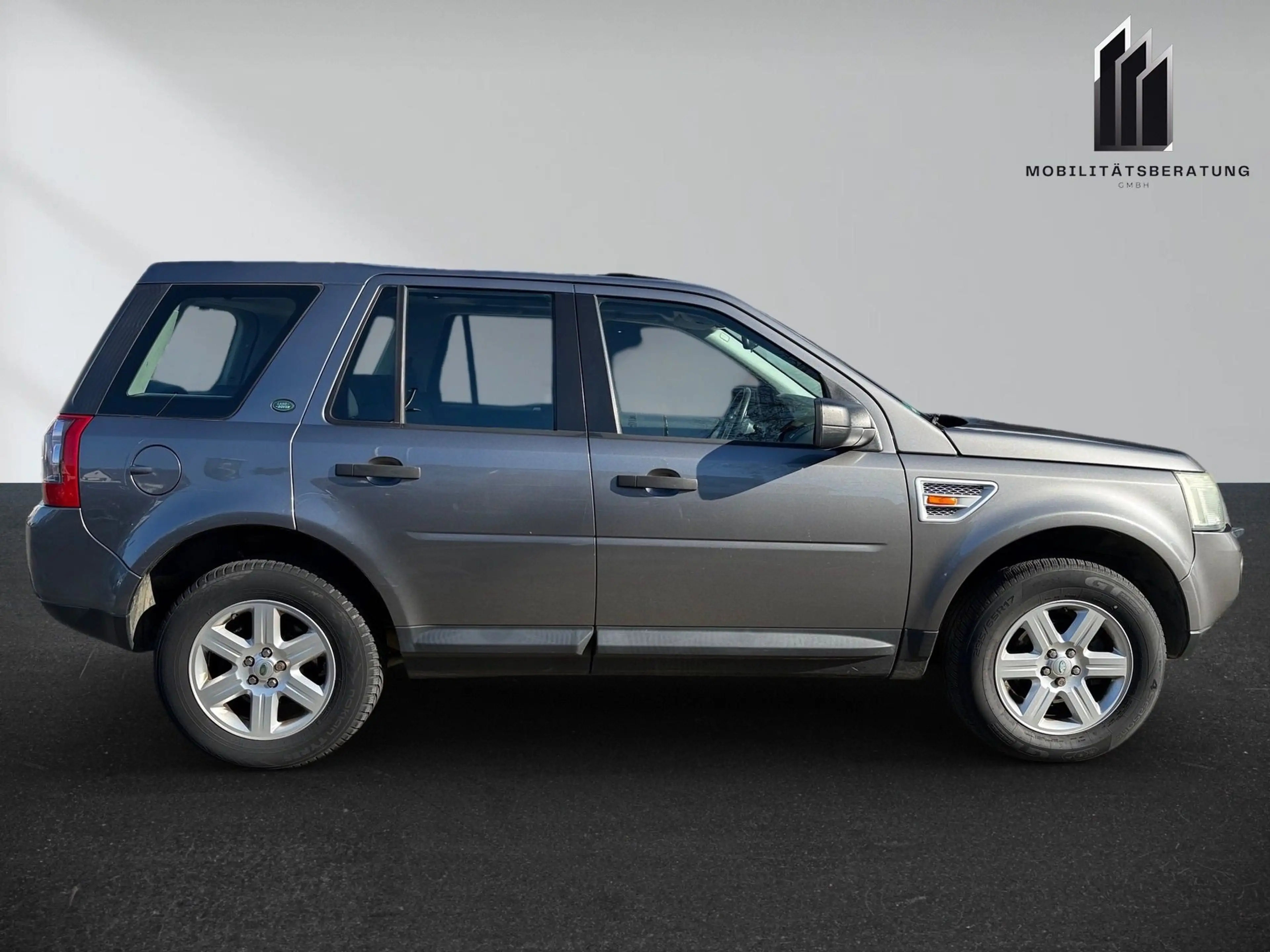 Land Rover Freelander 2 2.2 TD4 DPF S — photo 5