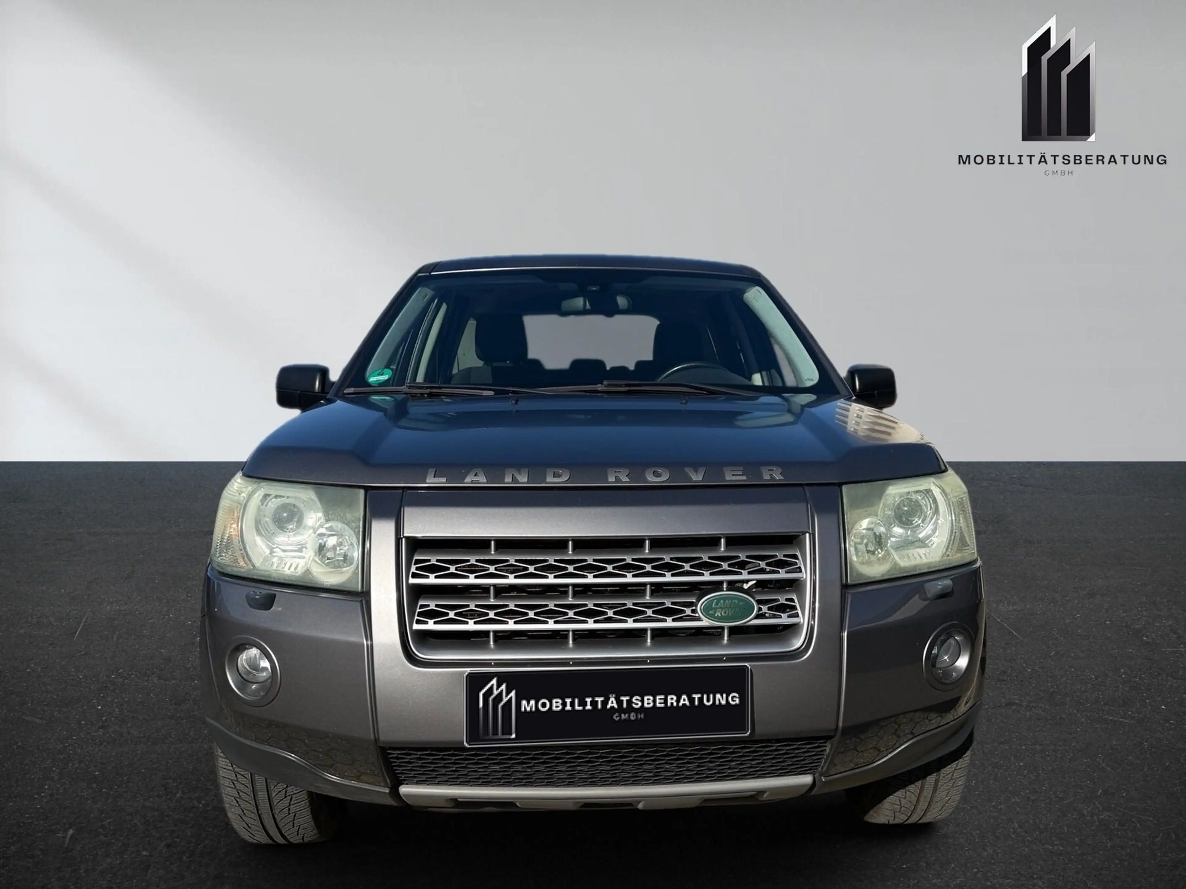 Land Rover Freelander 2 2.2 TD4 DPF S — photo 2