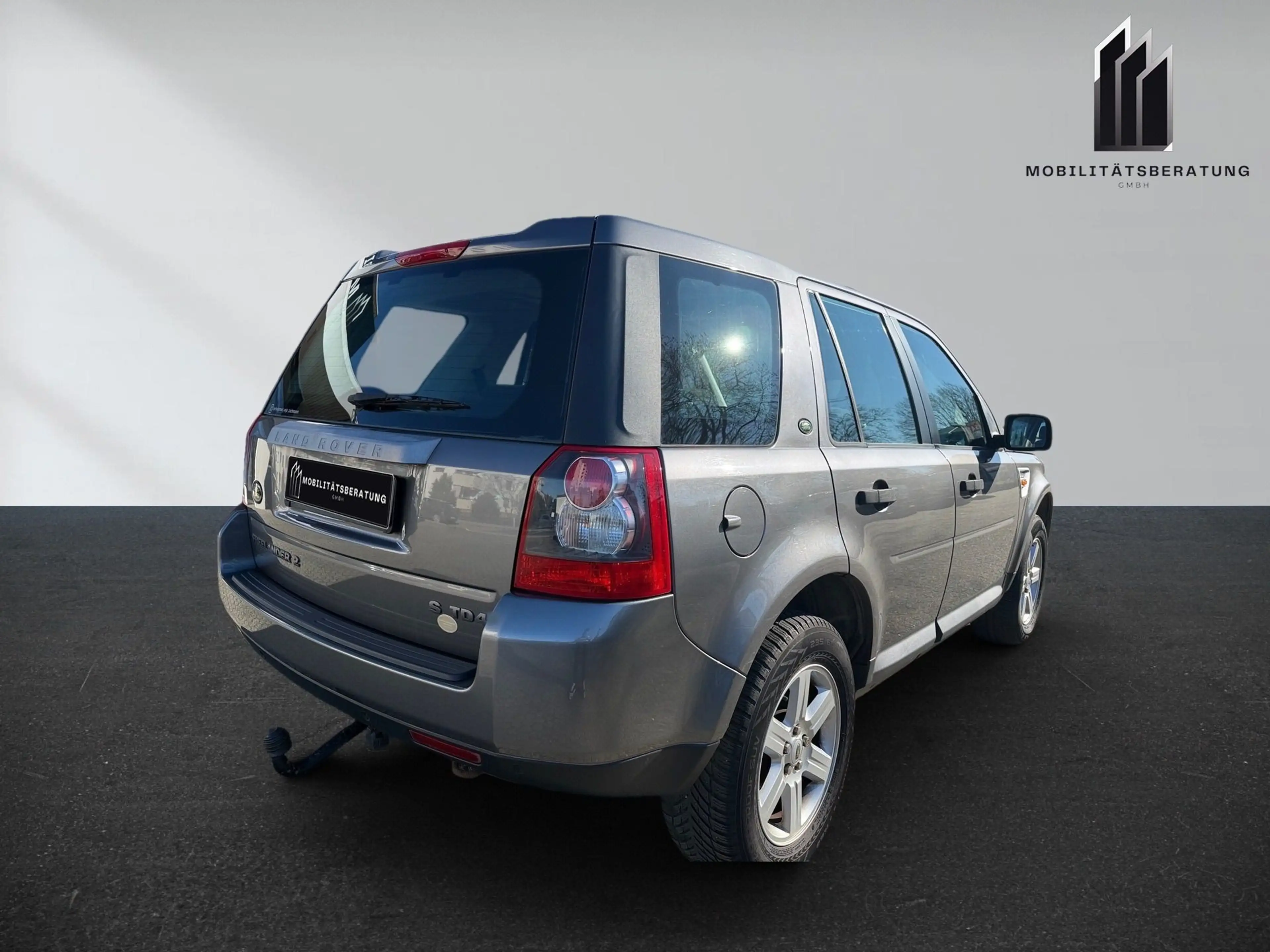 Land Rover Freelander 2 2.2 TD4 DPF S — photo 6