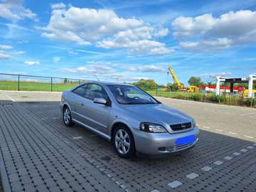 2.2i SE 16v Edition 2000