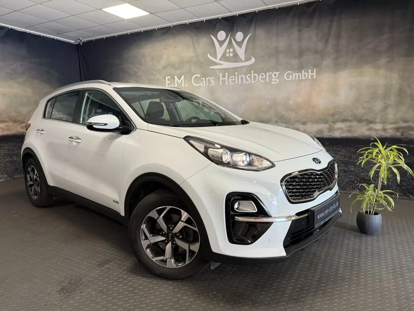 Kia Sportage 1.6 CRDi Vision 4WD Komfort Klima Kam. Blanc - 1