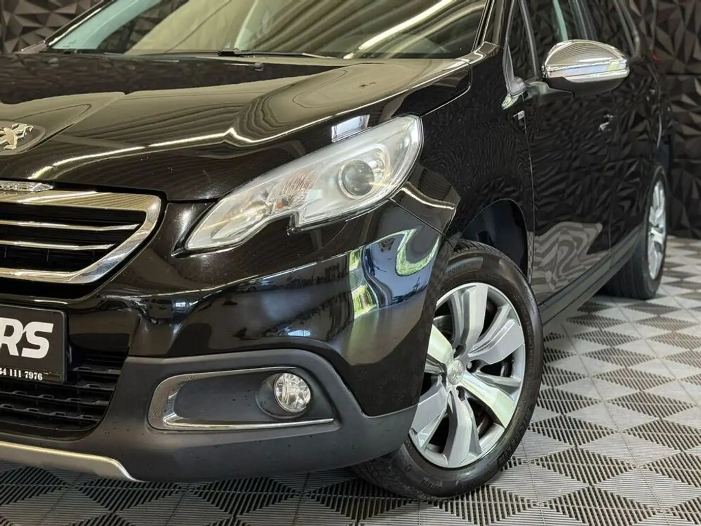 Peugeot 2008 1.6 Blue-HDi Style Negru - 2