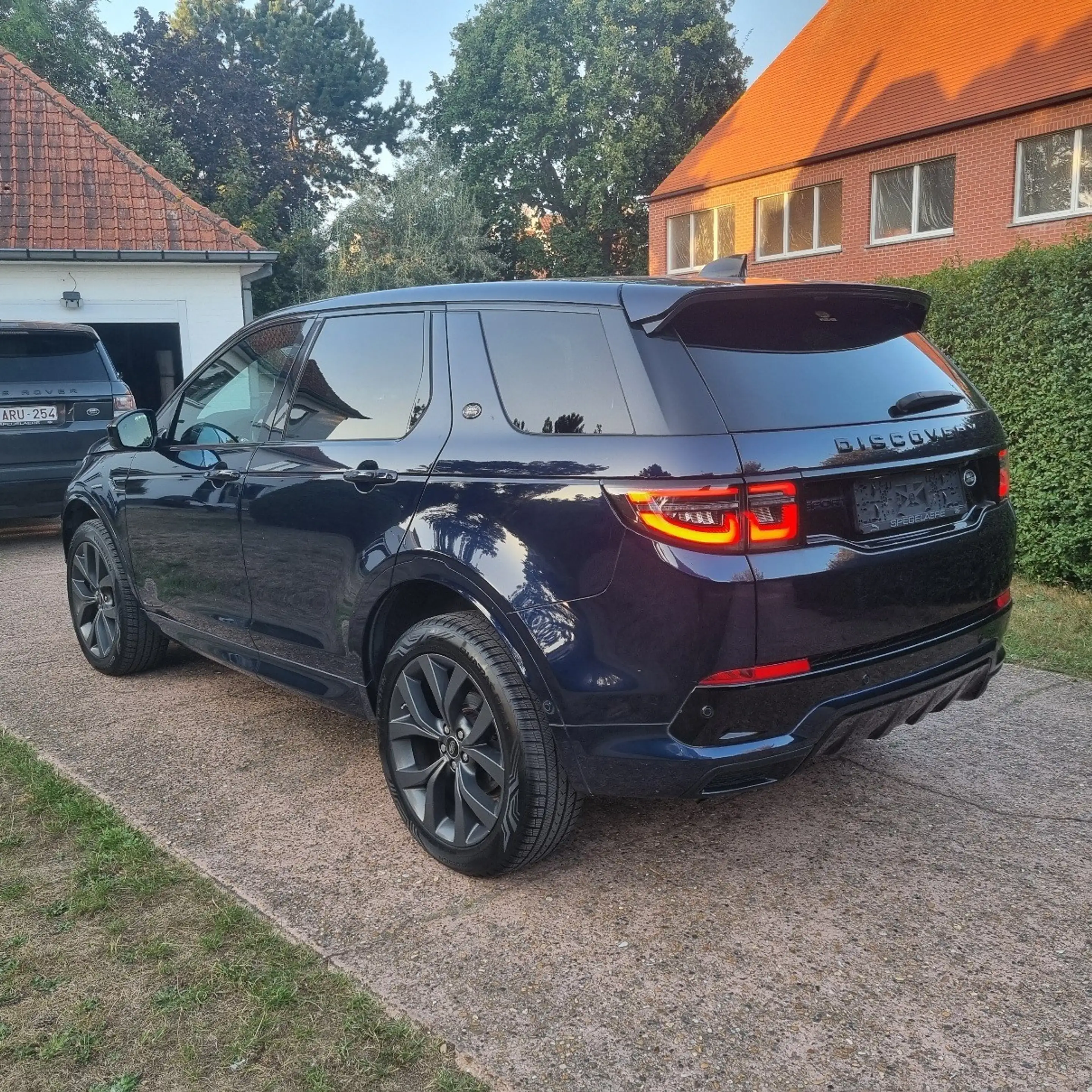 Land Rover Discovery Sport Discovery Sport 2.0 TD4 MHEV 4WD D165 R-Dynamic — photo 3