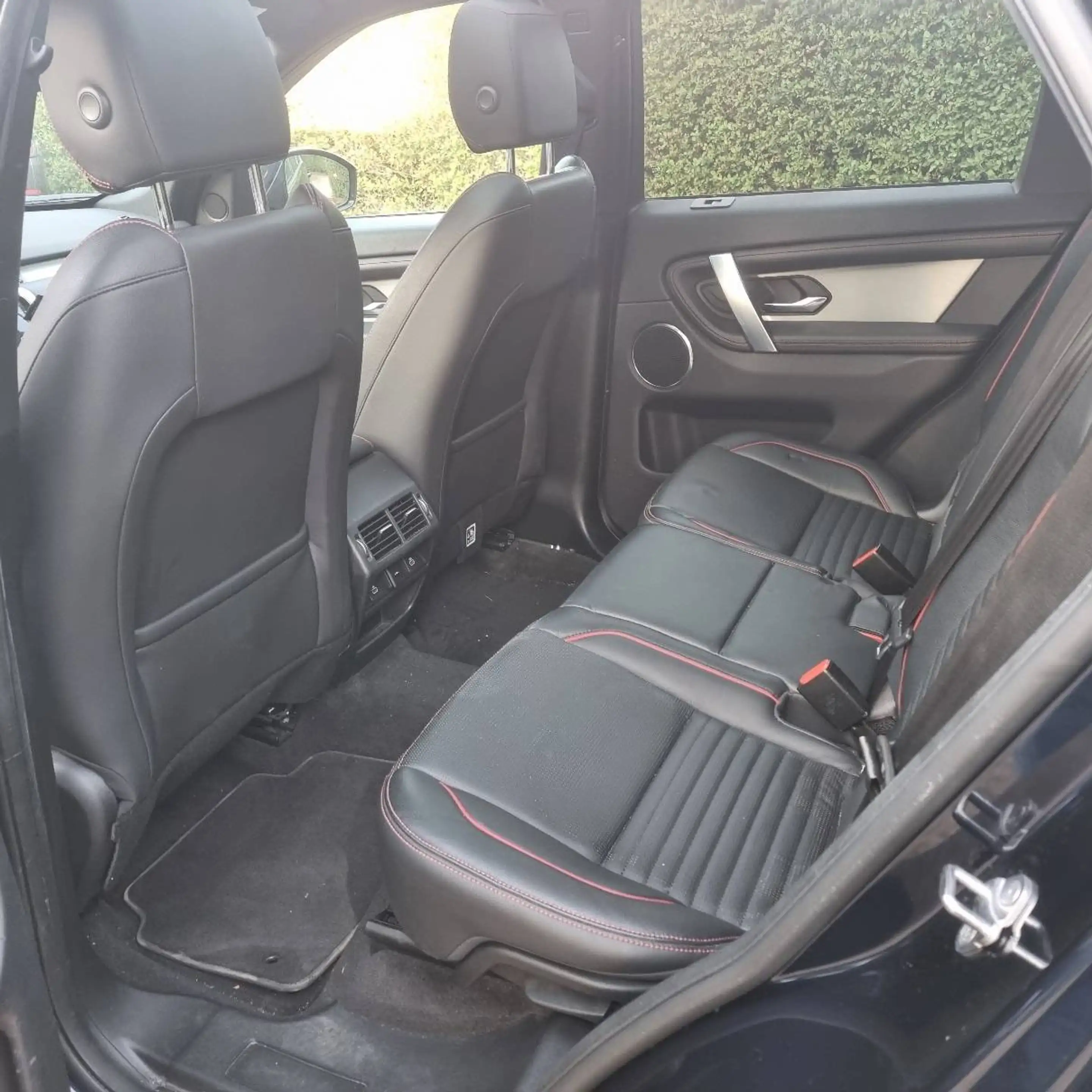 Land Rover Discovery Sport Discovery Sport 2.0 TD4 MHEV 4WD D165 R-Dynamic — photo 9