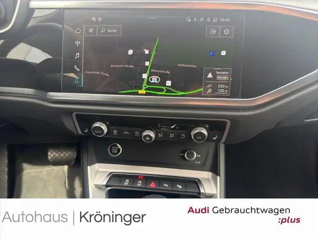 Audi Q3 view 15