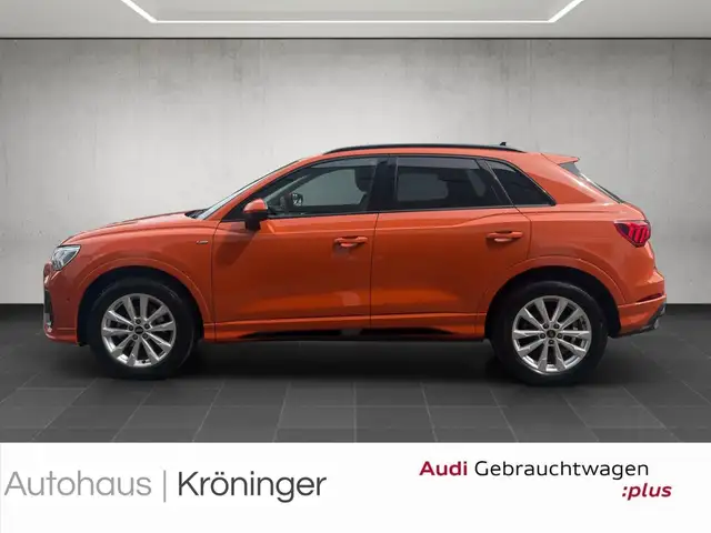 Audi Q3 view 3