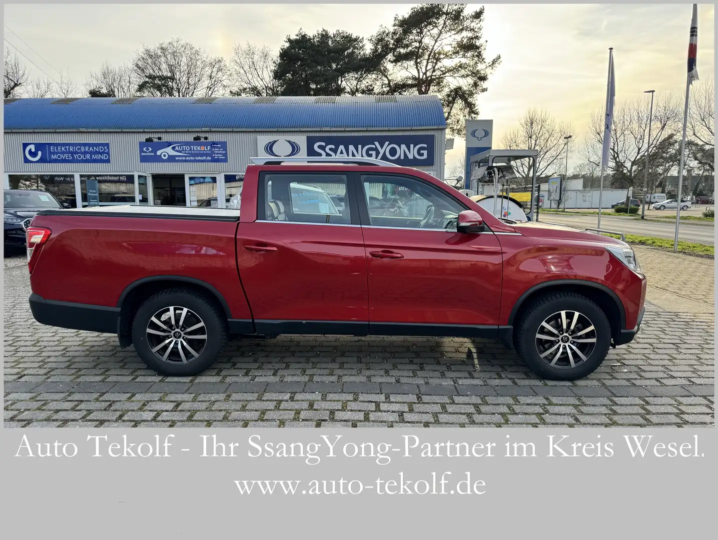SsangYong Musso Grand 4WD Sapphire-Facelift,AHK, Sicheheitspaket. Rosso - 1