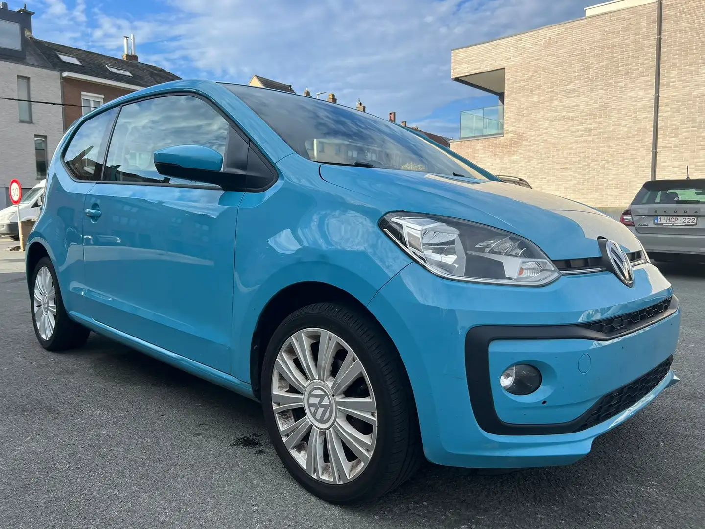 Volkswagen up! Up! 1.0i High up! Bleu - 2