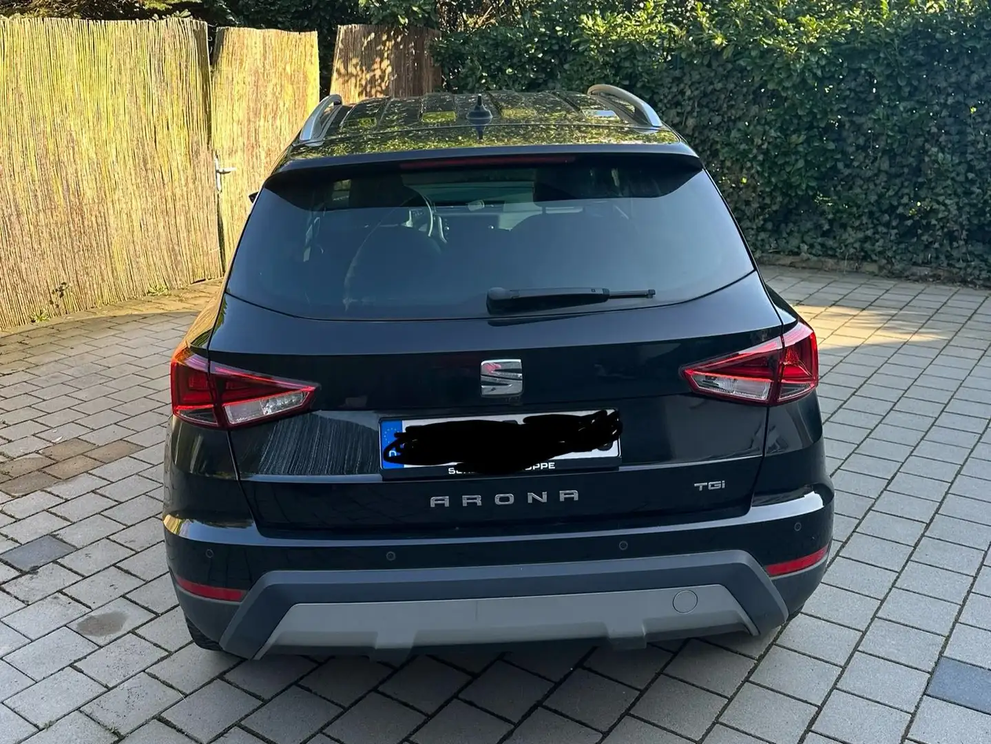 SEAT Arona Arona TGI 1.0 TGI XCELLENCE Schwarz - 2