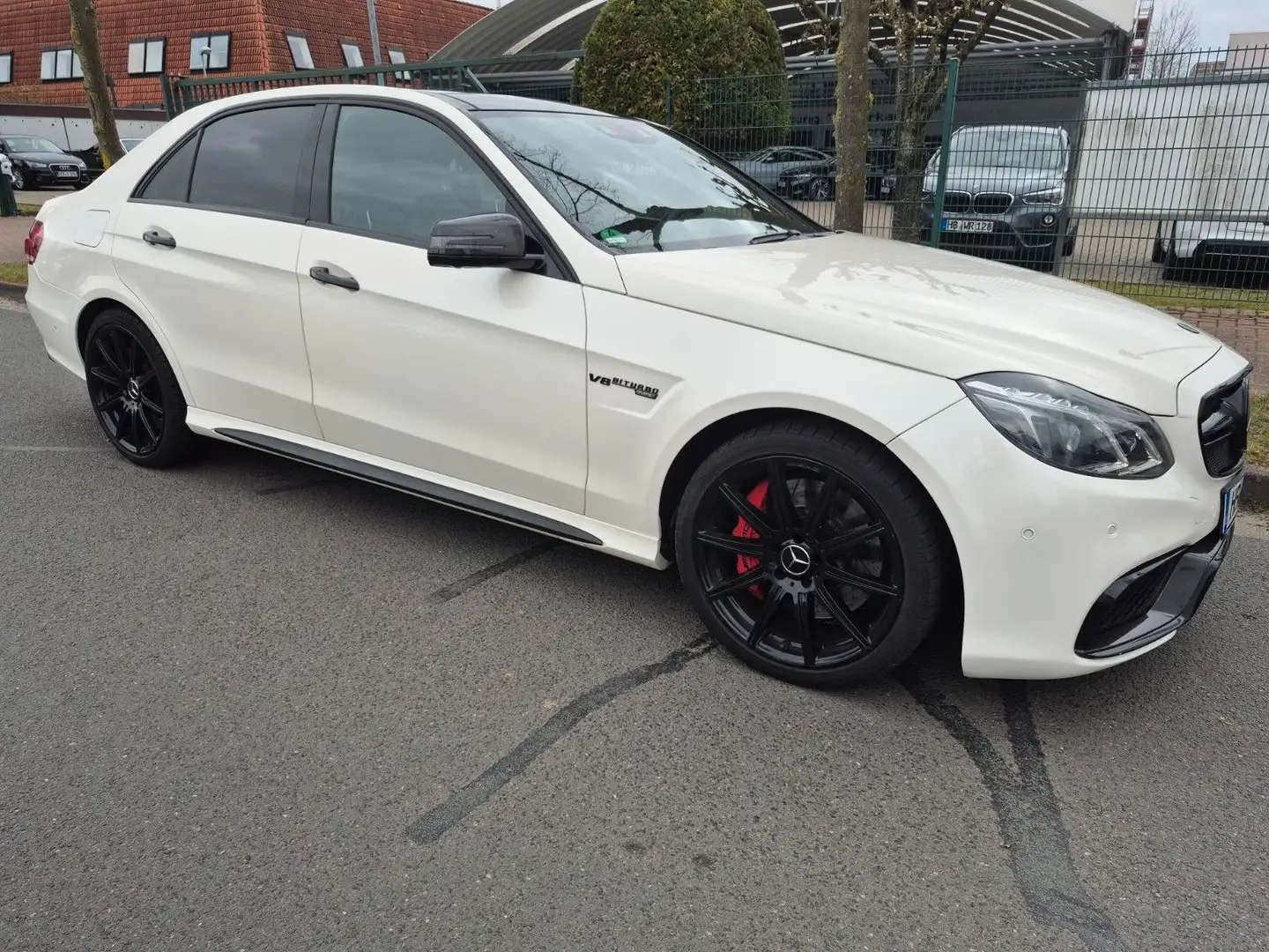 Mercedes-Benz E 63 AMG E -Klasse Lim. E 63 AMG S-Modell 4-Matic Blanc - 2