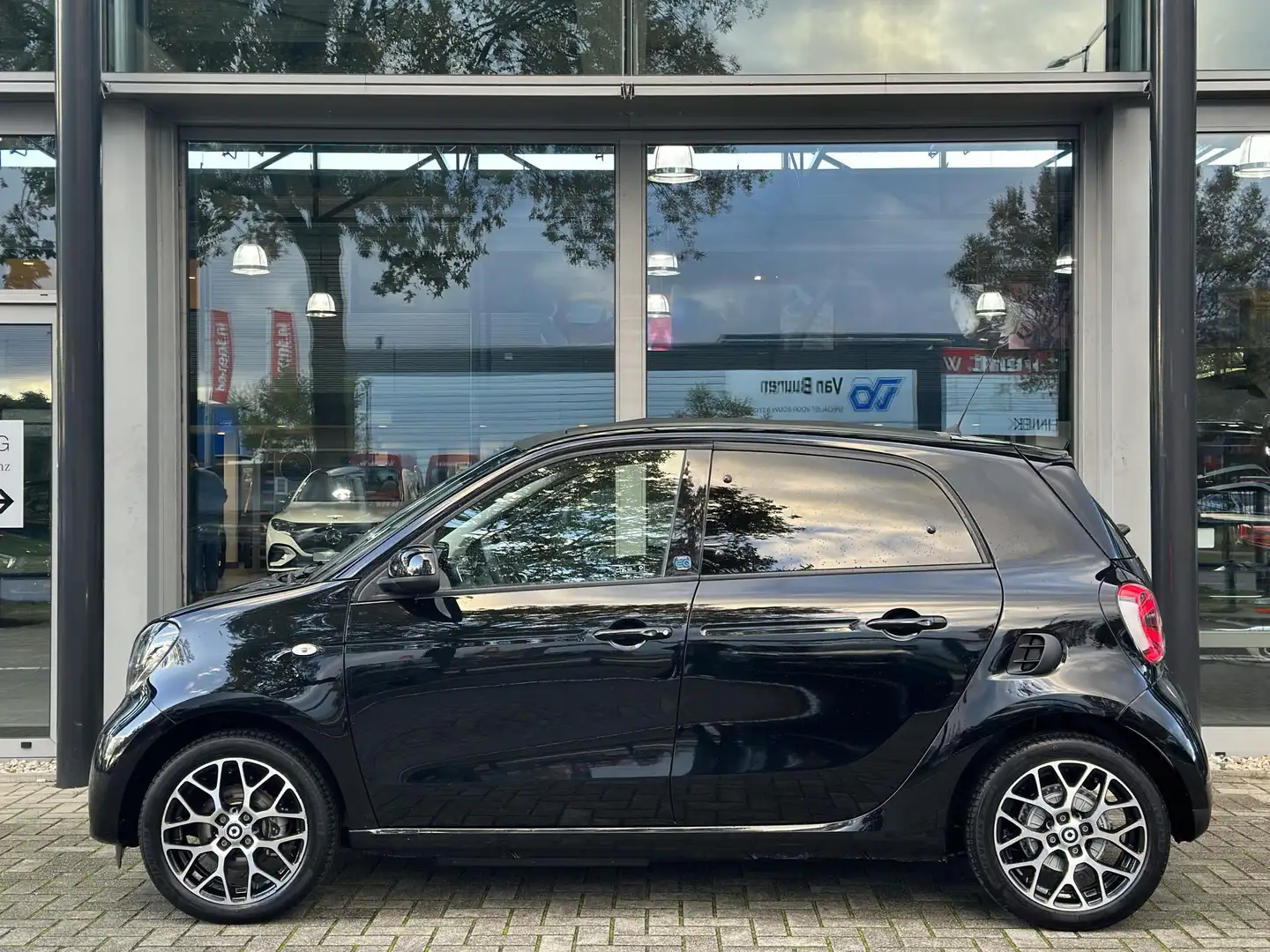 smart forFour EQ Comfort 18 kWh Black - 2