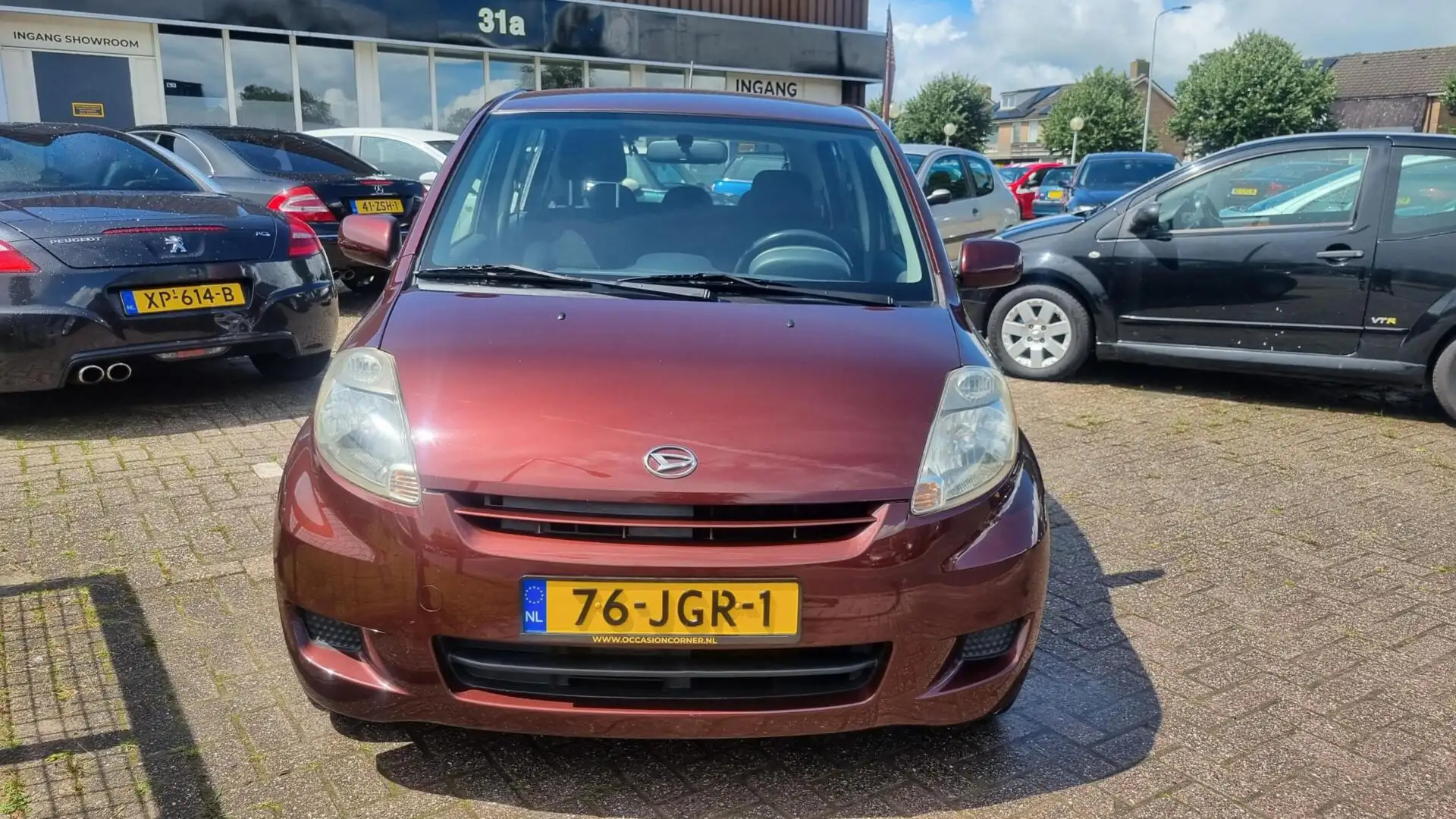 Daihatsu Sirion 2 1.0-12V Premium💢€1999,-💢127386 km vol jaar apk Rood - 2