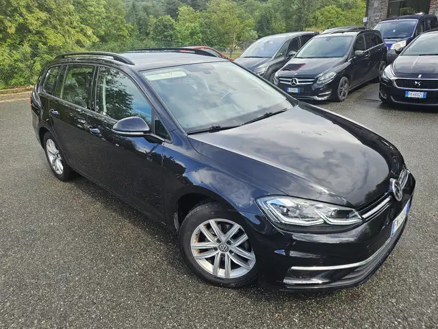 Volkswagen Golf view 6