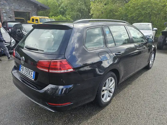 Volkswagen Golf view 10