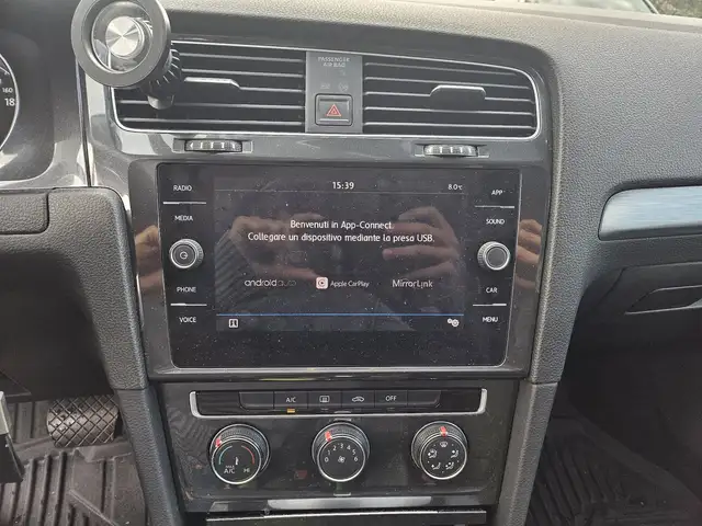 Volkswagen Golf view 14